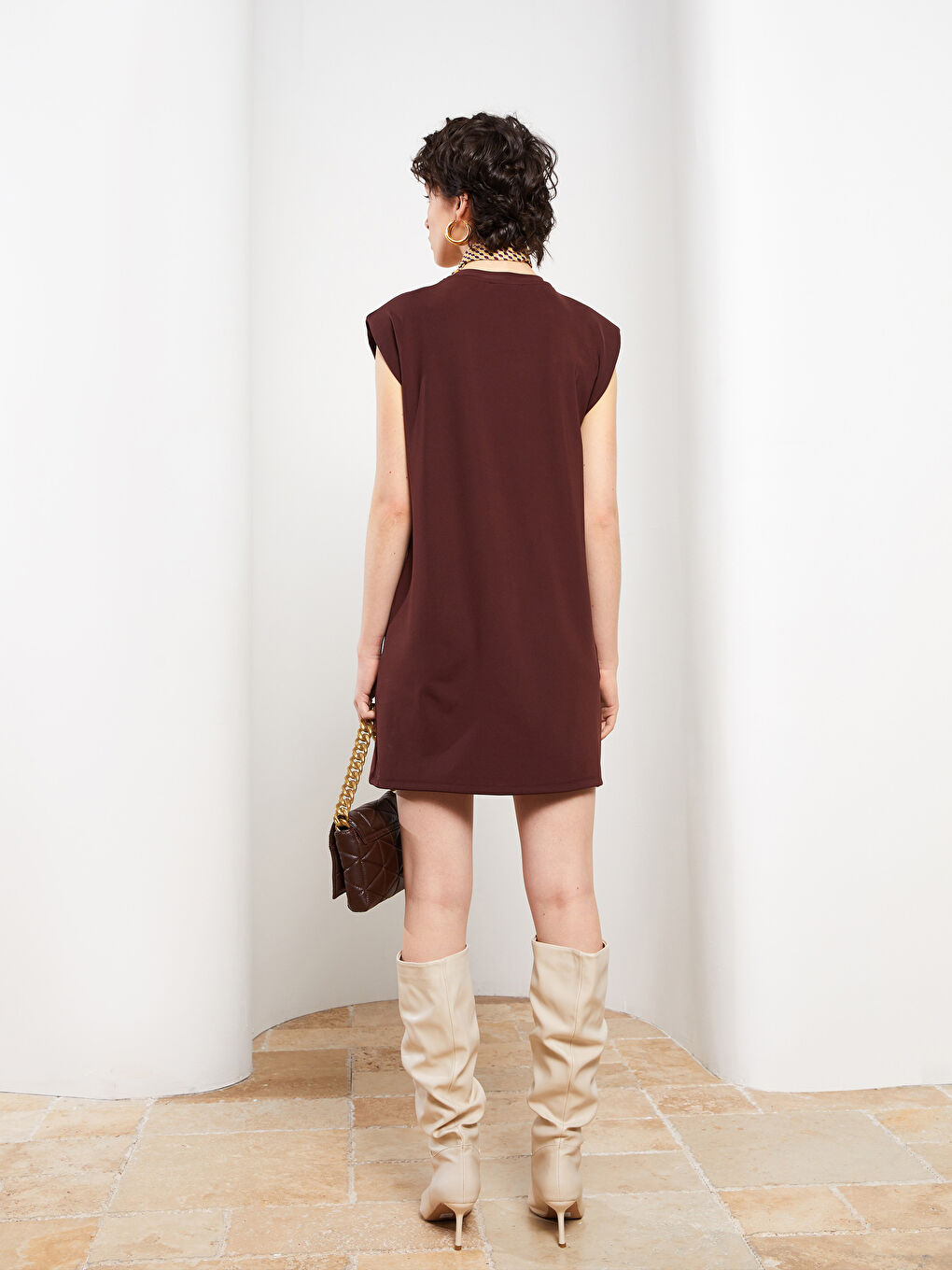 Kahverengi Bisiklet Yaka Düz Kolsuz Viskon Kadın Elbise-4