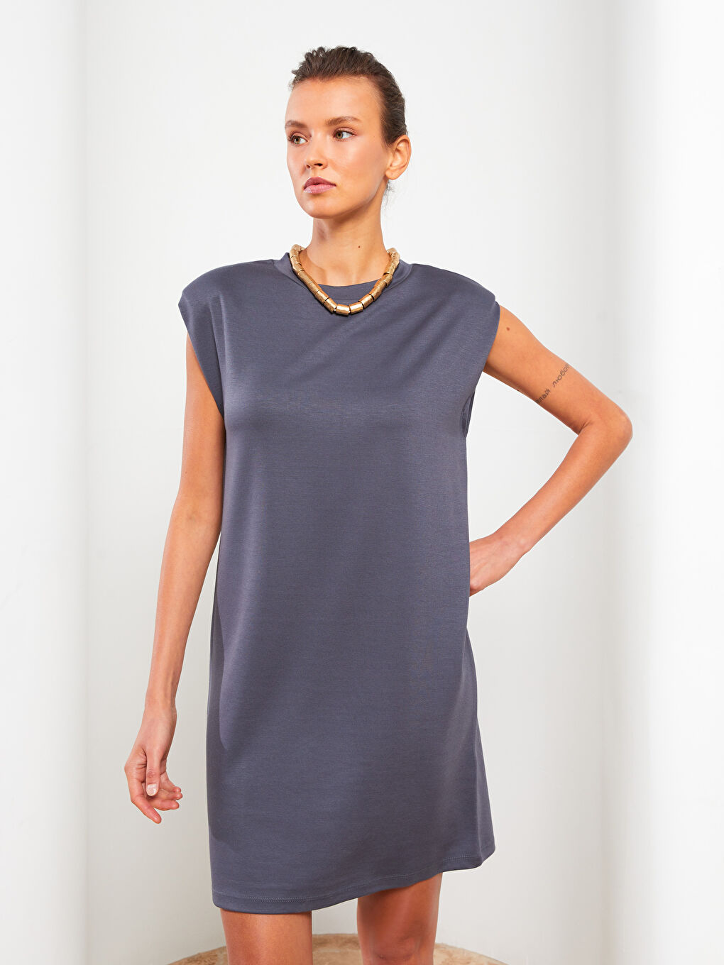 Bisiklet Yaka Düz Kolsuz Viskon Kadın Elbise-1