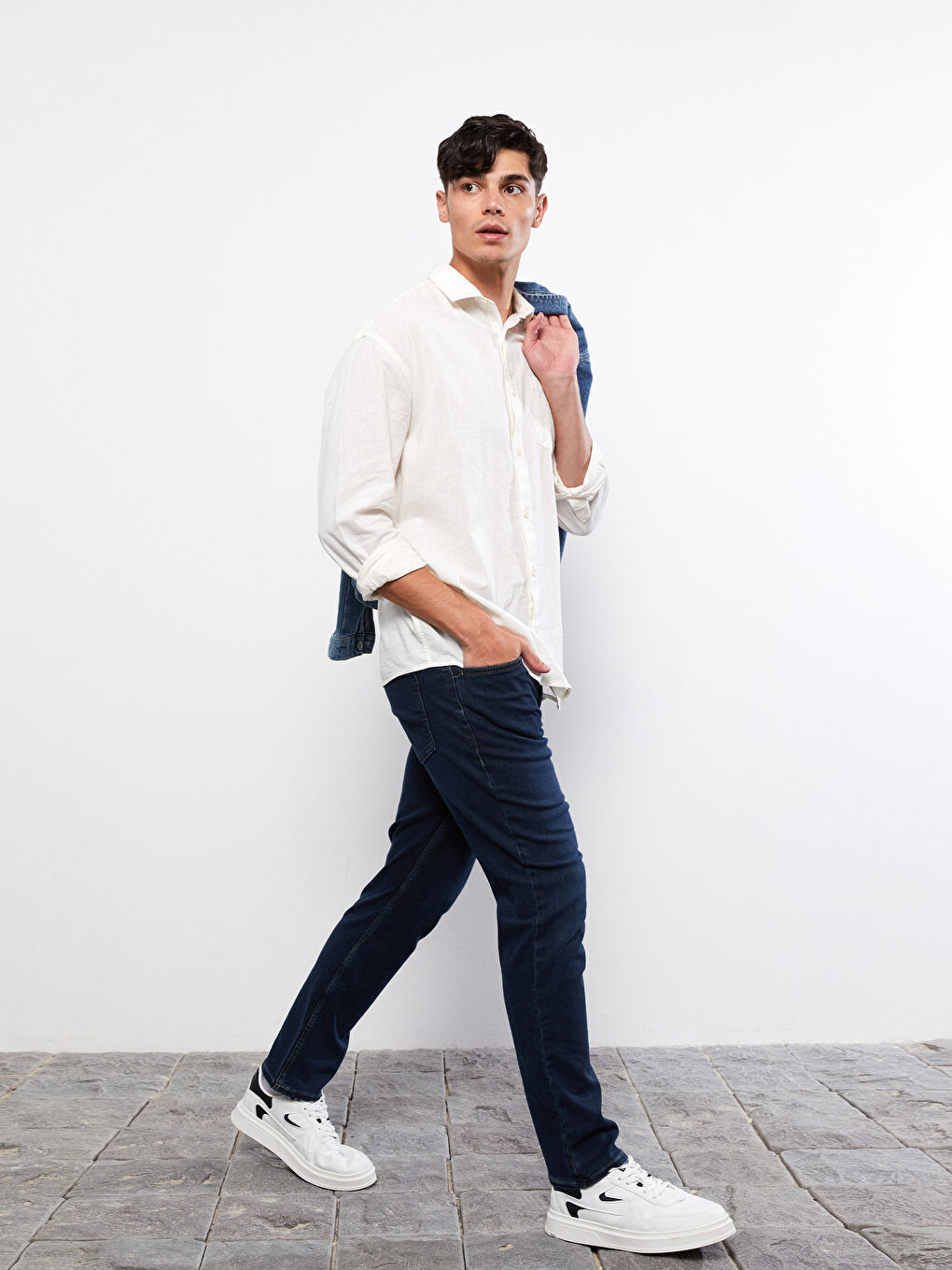 779 جينز بقصة عادية للرجال