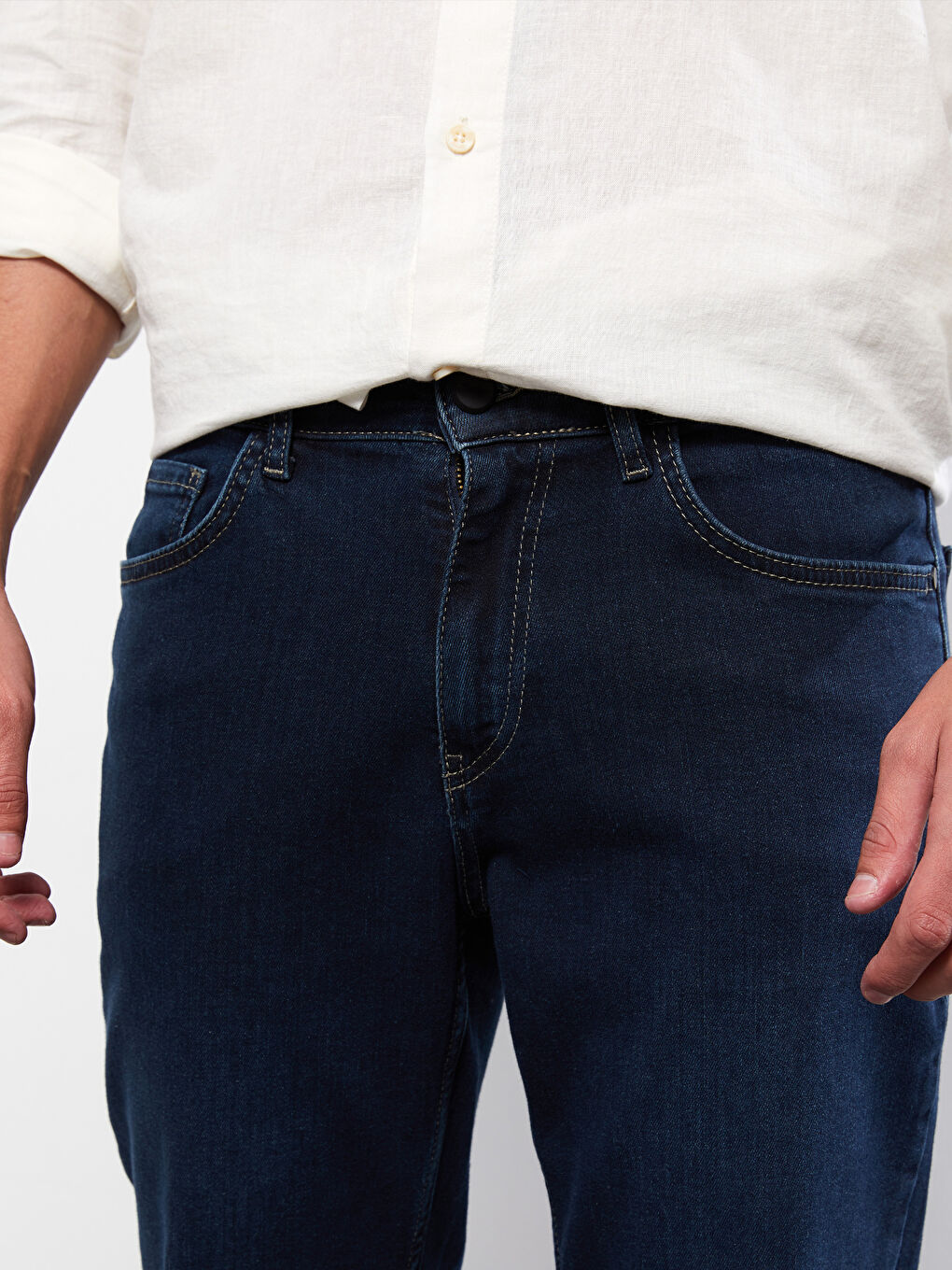 779 جينز بقصة عادية للرجال-3