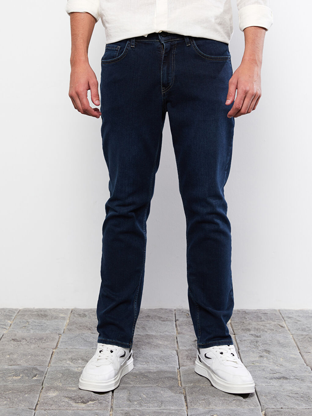 779 جينز بقصة عادية للرجال-4