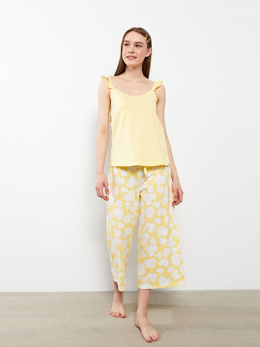Sarı U Yaka Desenli Askılı Pamuklu Kadın Pijama Takımı-1