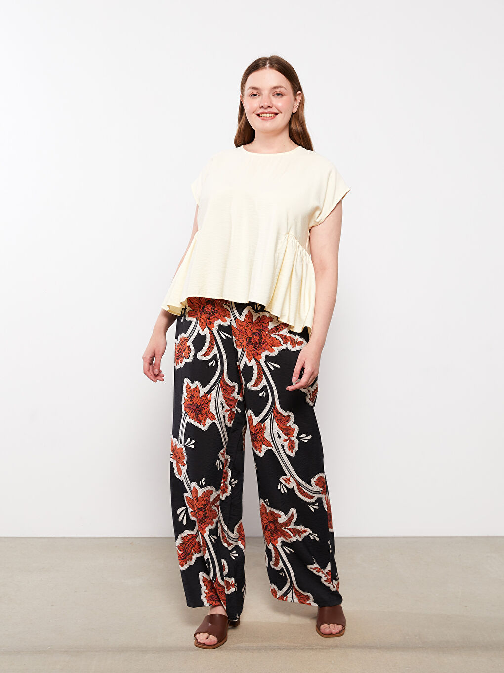 Blouse pour Femmes Grande Taille Col Rond Droite Manches Courtes-2