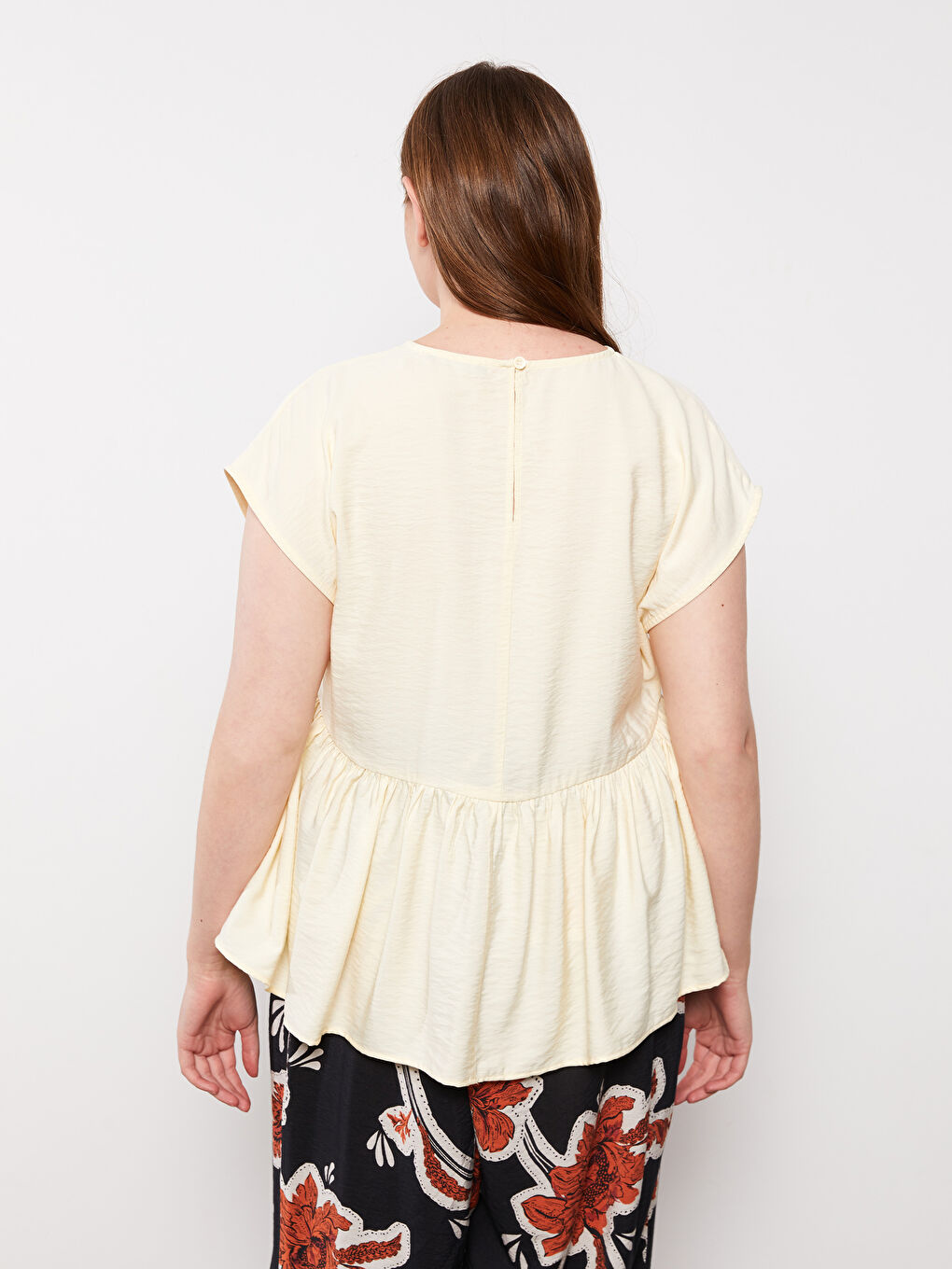 Blouse pour Femmes Grande Taille Col Rond Droite Manches Courtes-4