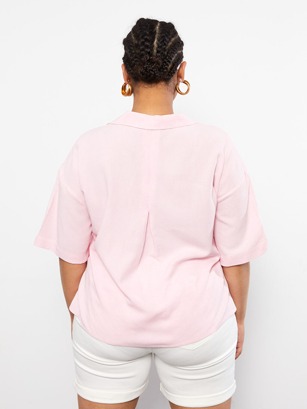 Pembe Büyük Beden Önden Düğme Kapamalı Düz Kısa Kollu Kadın Gömlek-4