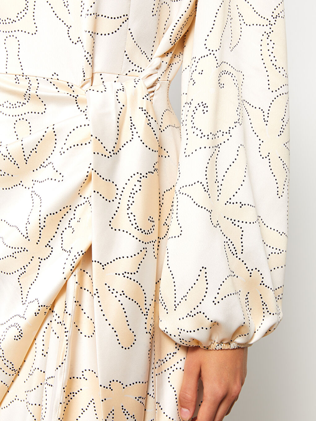 Bej Bisiklet Yaka Desenli Uzun Kollu Saten Kadın Elbise-3