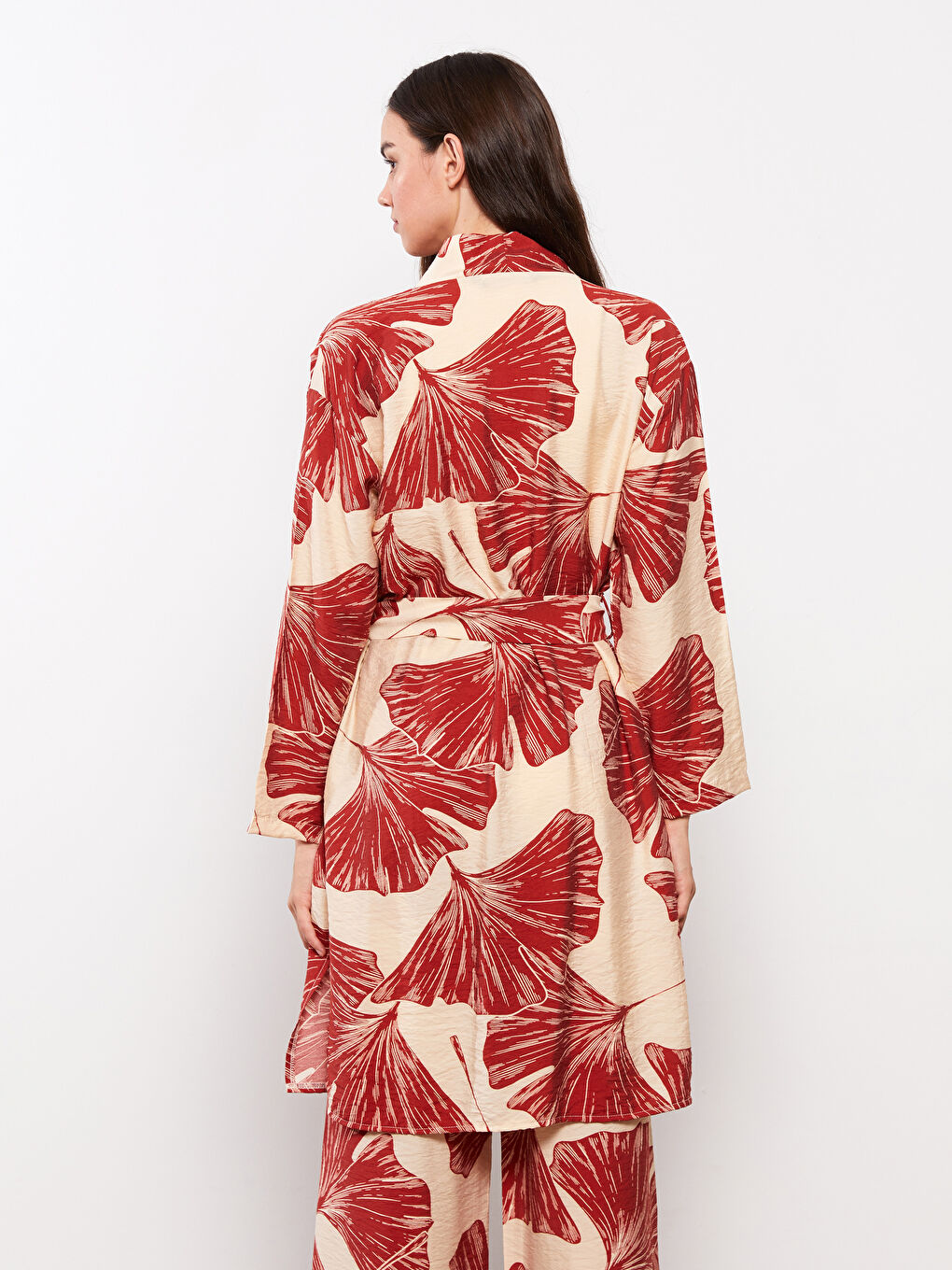 Kahverengi Şal Yaka Çiçekli Uzun Kollu Oversize Kadın Kimono-4