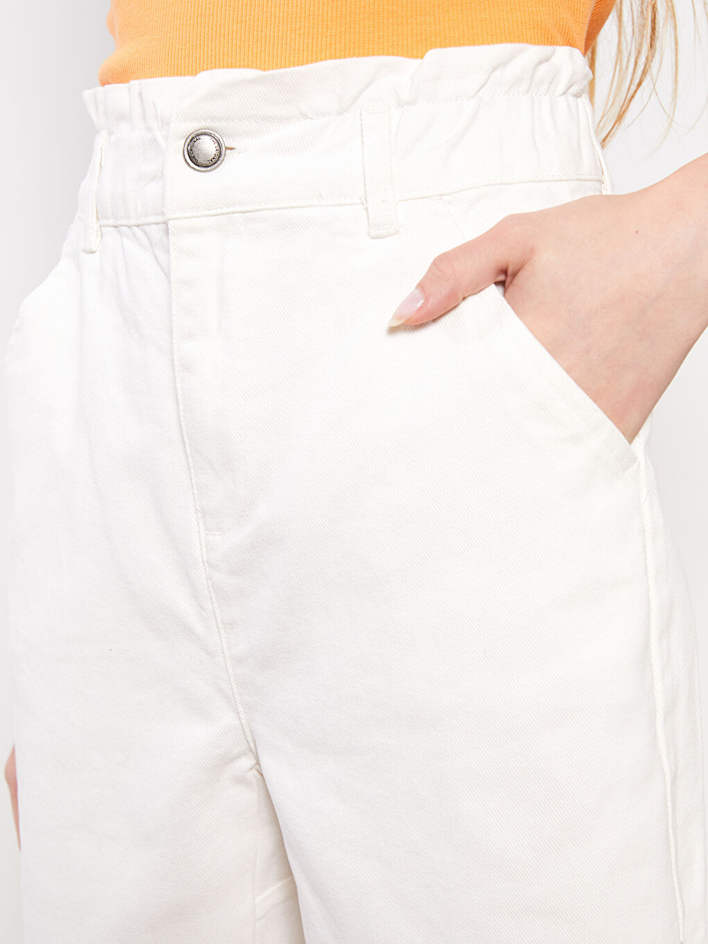 LCW Vision Jednostavne ženske pantalone standardnog kroja od gabardena sa gumom na pojasu -S2K811Z8-FEU