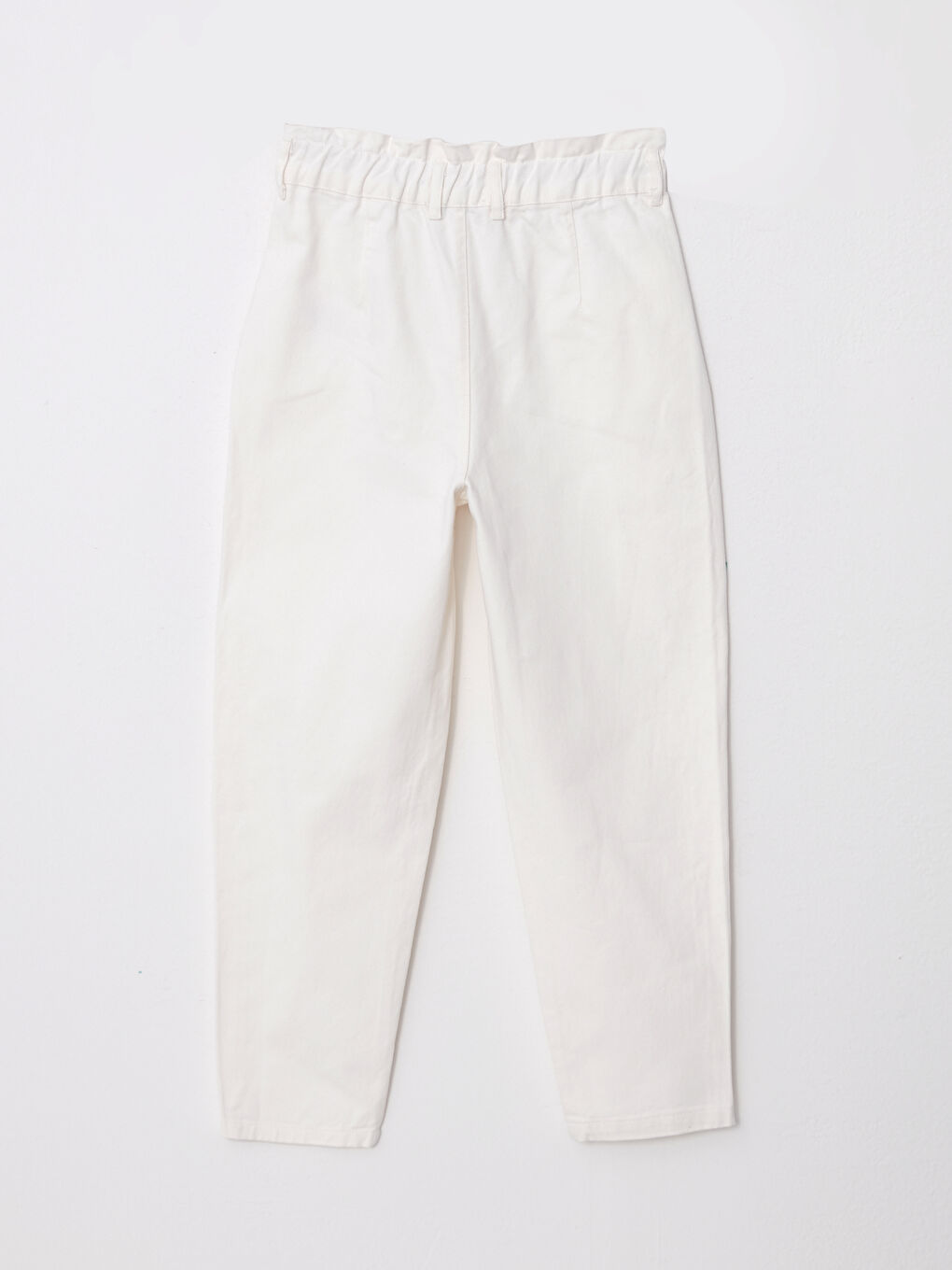 LCW Vision Jednostavne ženske pantalone standardnog kroja od gabardena sa gumom na pojasu -S2K811Z8-FEU