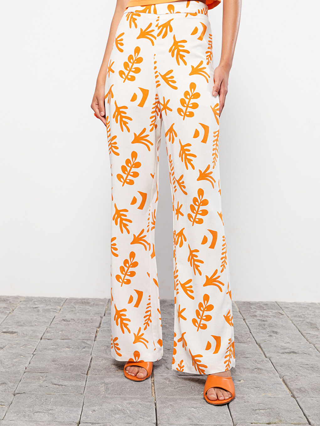 بنطلون نسائي منقوش بخصر مطاطي-3