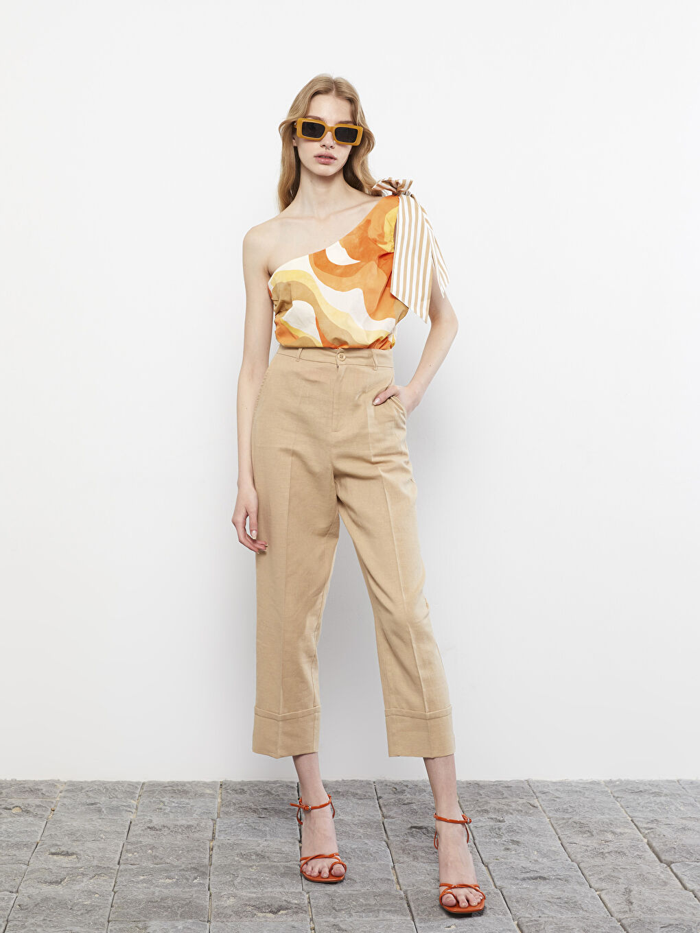 Pantaloni Standard Fit Regular cu Detalii la Buzunar pentru Femei