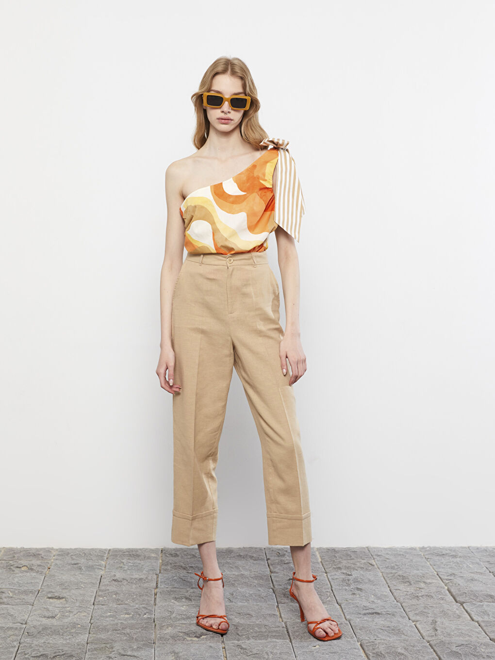 Pantaloni Standard Fit Regular cu Detalii la Buzunar pentru Femei-1