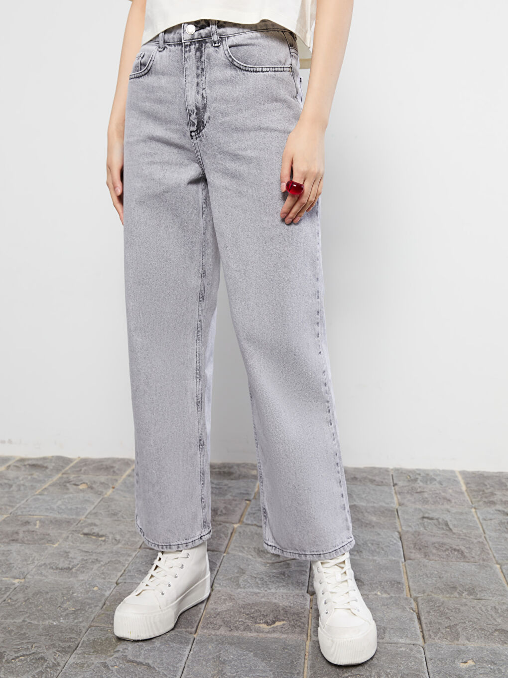 LCW Jeans Farmerke Rodeo sa visokim strukom, širokim nogavicama, ravnim krojem i detaljima na džepovima za Ženski -S2K919Z8-GRD