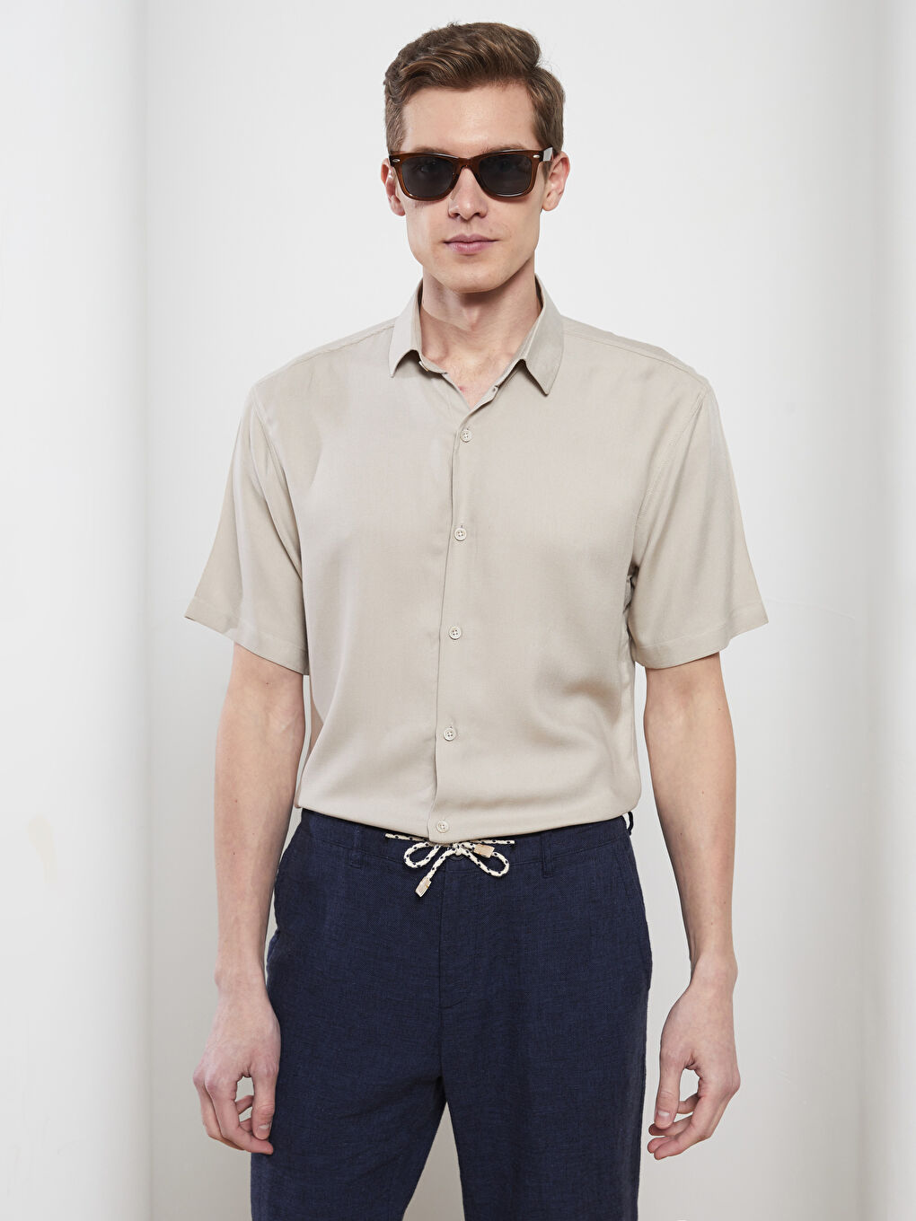 Рубашка с коротким рукавом свободного кроя для мужчин-1