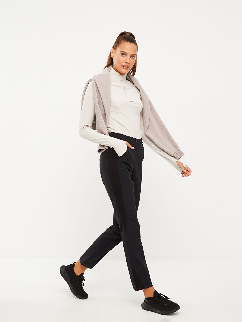 Siyah Standart Fit Baskılı Kadın Pantolon