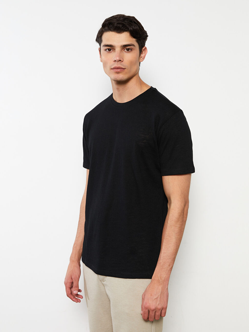 Siyah Bisiklet Yaka Kısa Kollu Erkek Tişört-2