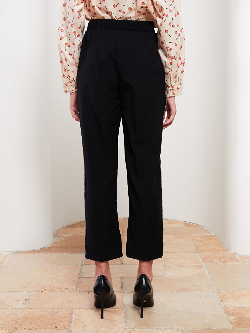 Siyah Kadın Beli Lastikli Rahat Kalıp Düz Pantolon-4