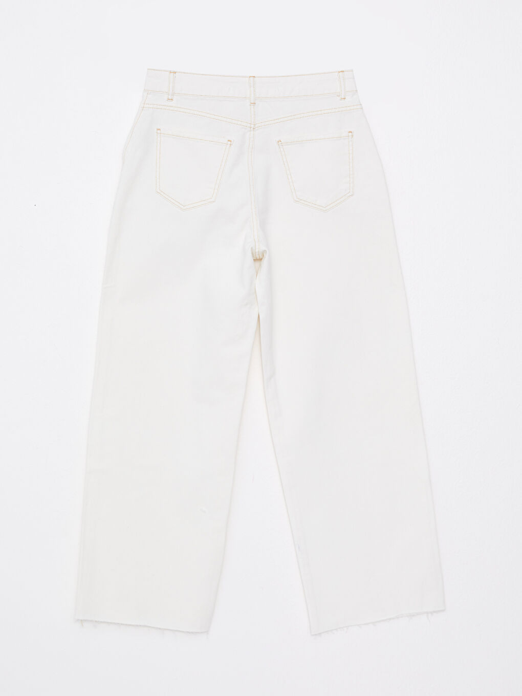 Beyaz Standart Fit Düz Cep Detaylı Rodeo Kadın Jean Pantolon-6