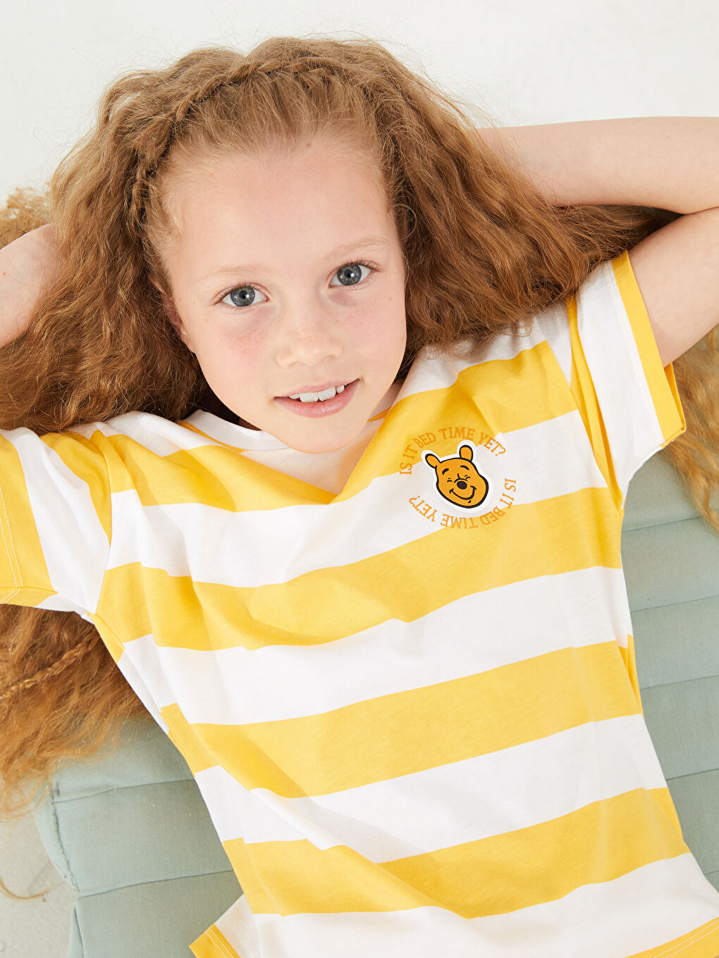 Ekru Bisiklet Yaka Winnie the Pooh Baskılı Kısa Kollu Kız Çocuk Şortlu Pijama Takımı-1