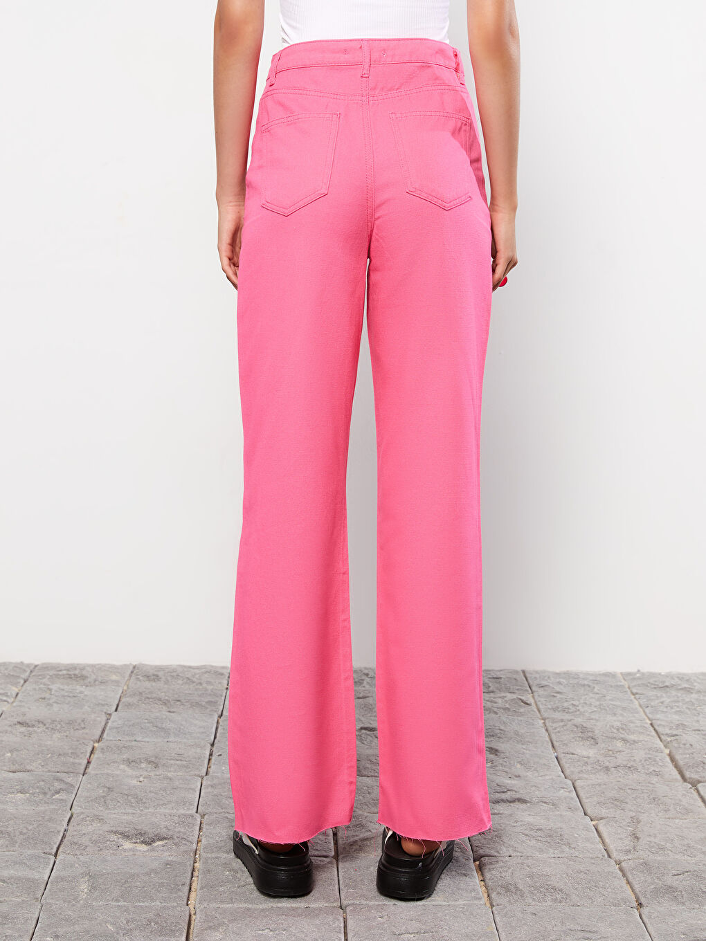 Standard Fit Regular Pocket Detailed Gabardine Women's Trousers-3