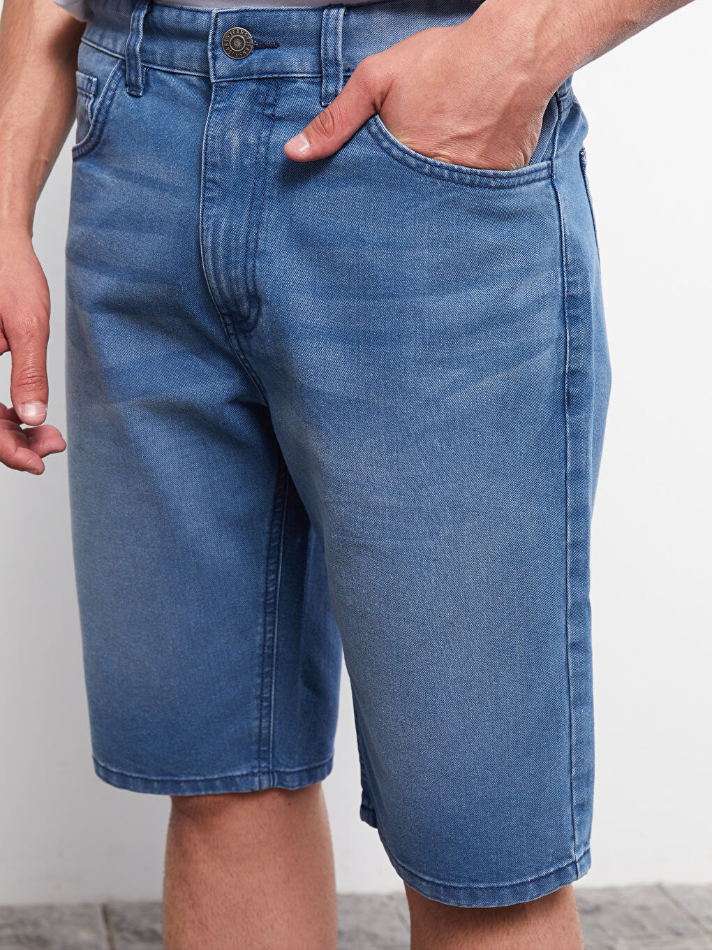 LCW Jeans Šorts standardnog kroja za muškarce od teksasa -S2KF46Z8-H45