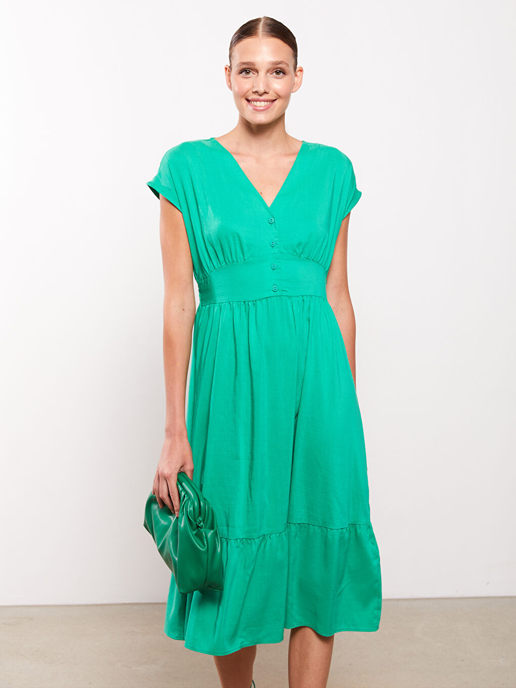 Yeşil Kadın V Yaka Düz Kolsuz Elbise-2