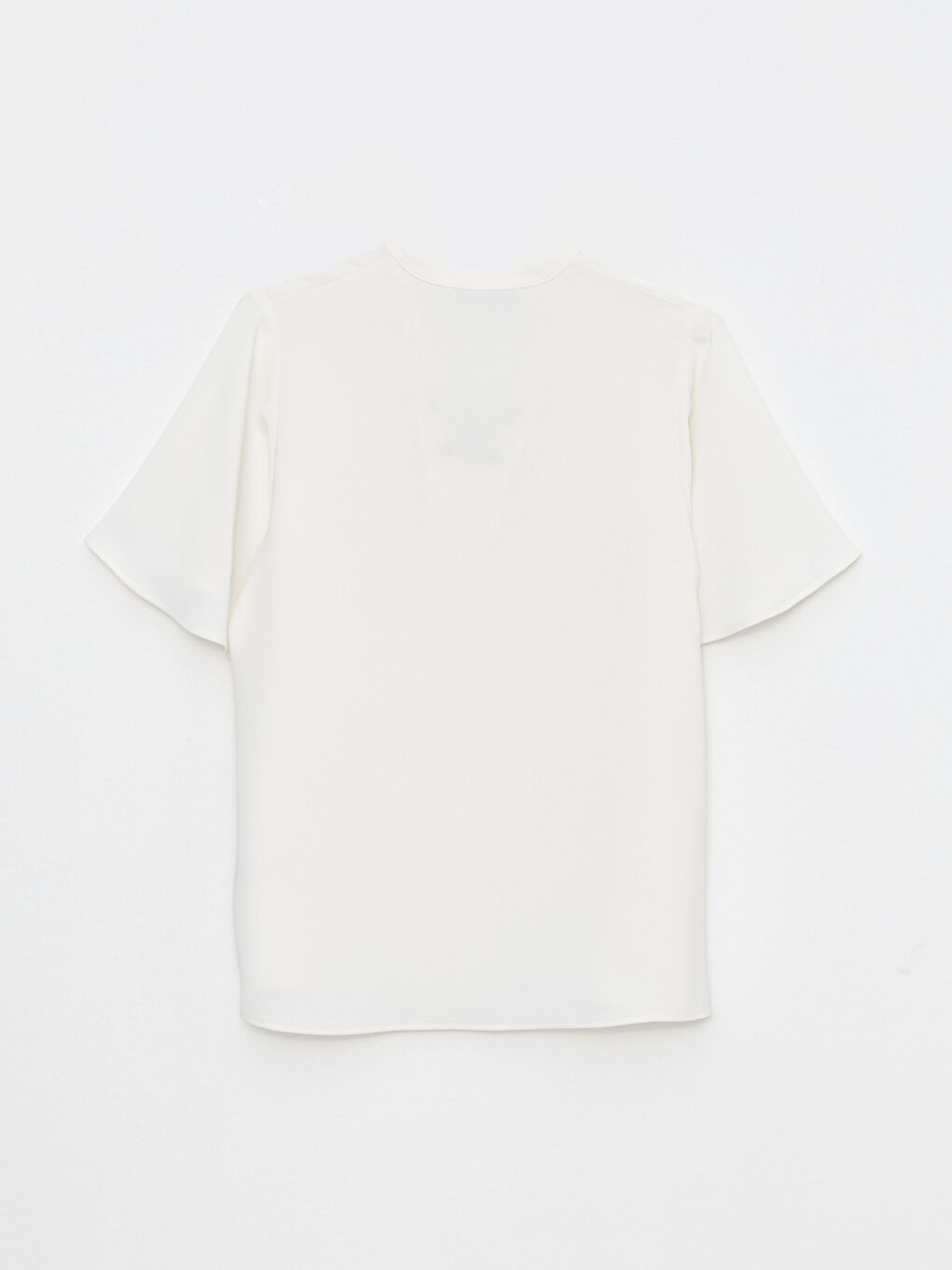 Ekru Kaçık Yaka Düz Kısa Kollu Kadın Bluz-5