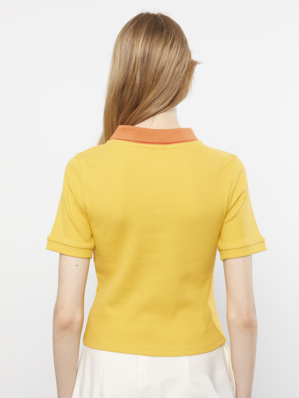 Sarı Polo Yaka Düz Kısa Kollu Kadın Crop-4