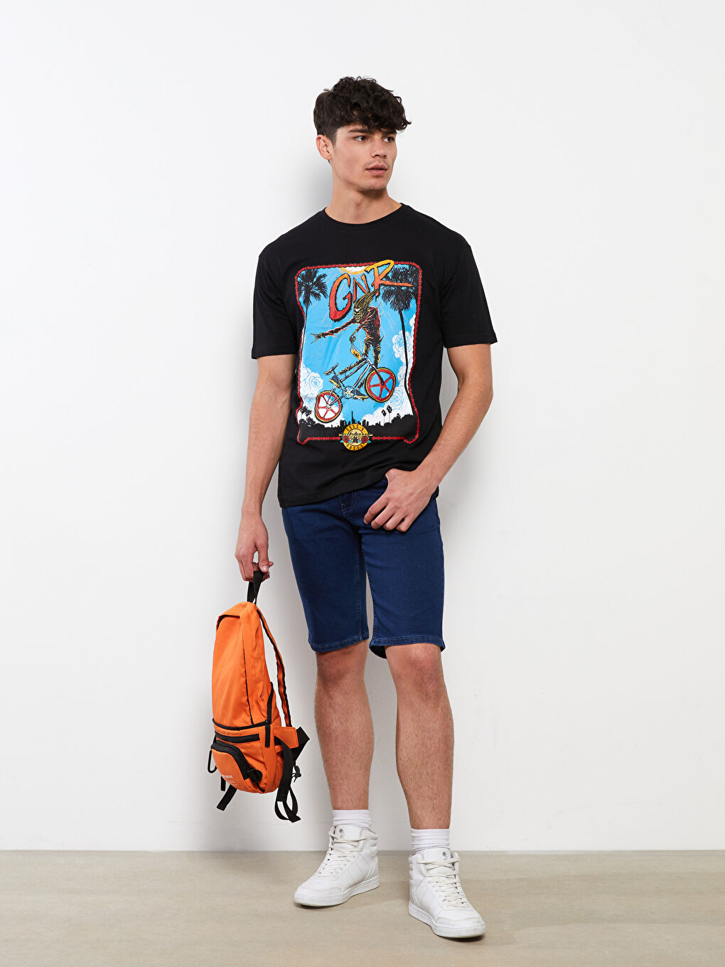 Siyah Bisiklet Yaka Kısa Kollu Baskılı Penye Erkek Tişört