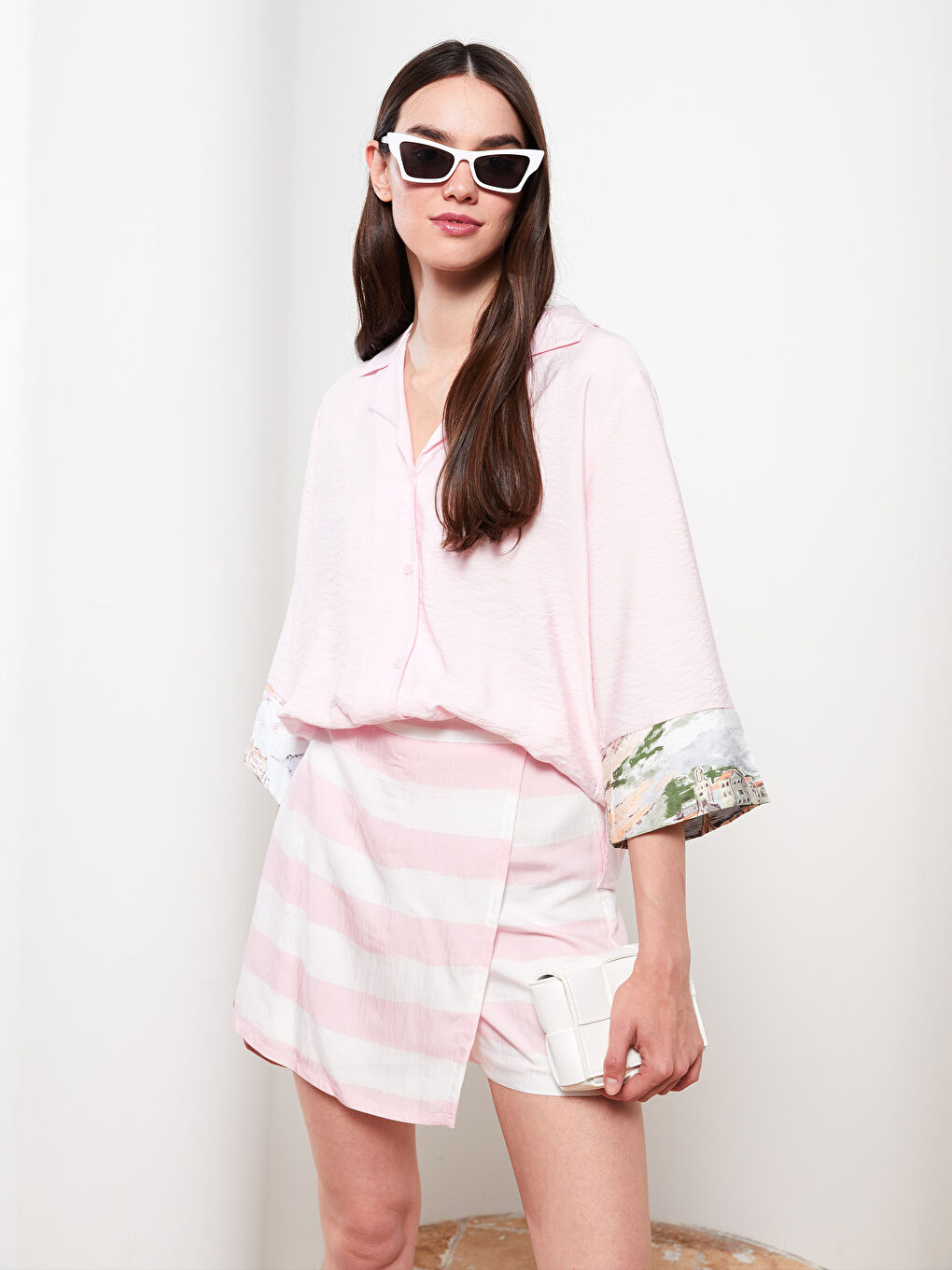 Pembe Önden Düğme Kapamalı Desenli Kadın Gömlek