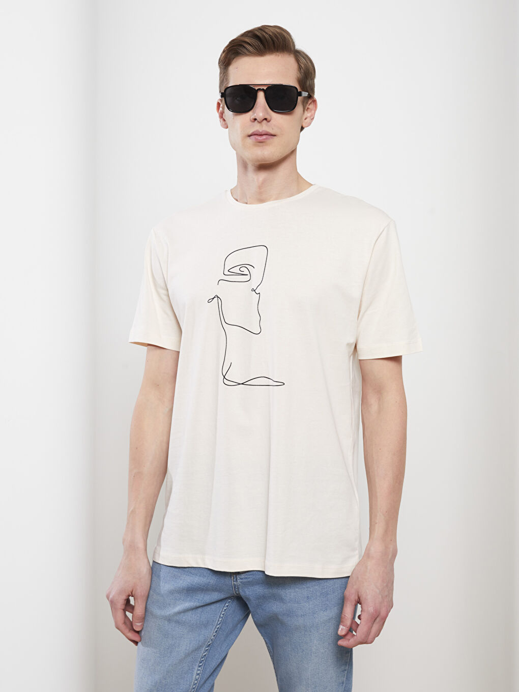 Bej Bisiklet Yaka Kısa Kollu Baskılı Penye Erkek Tişört-1