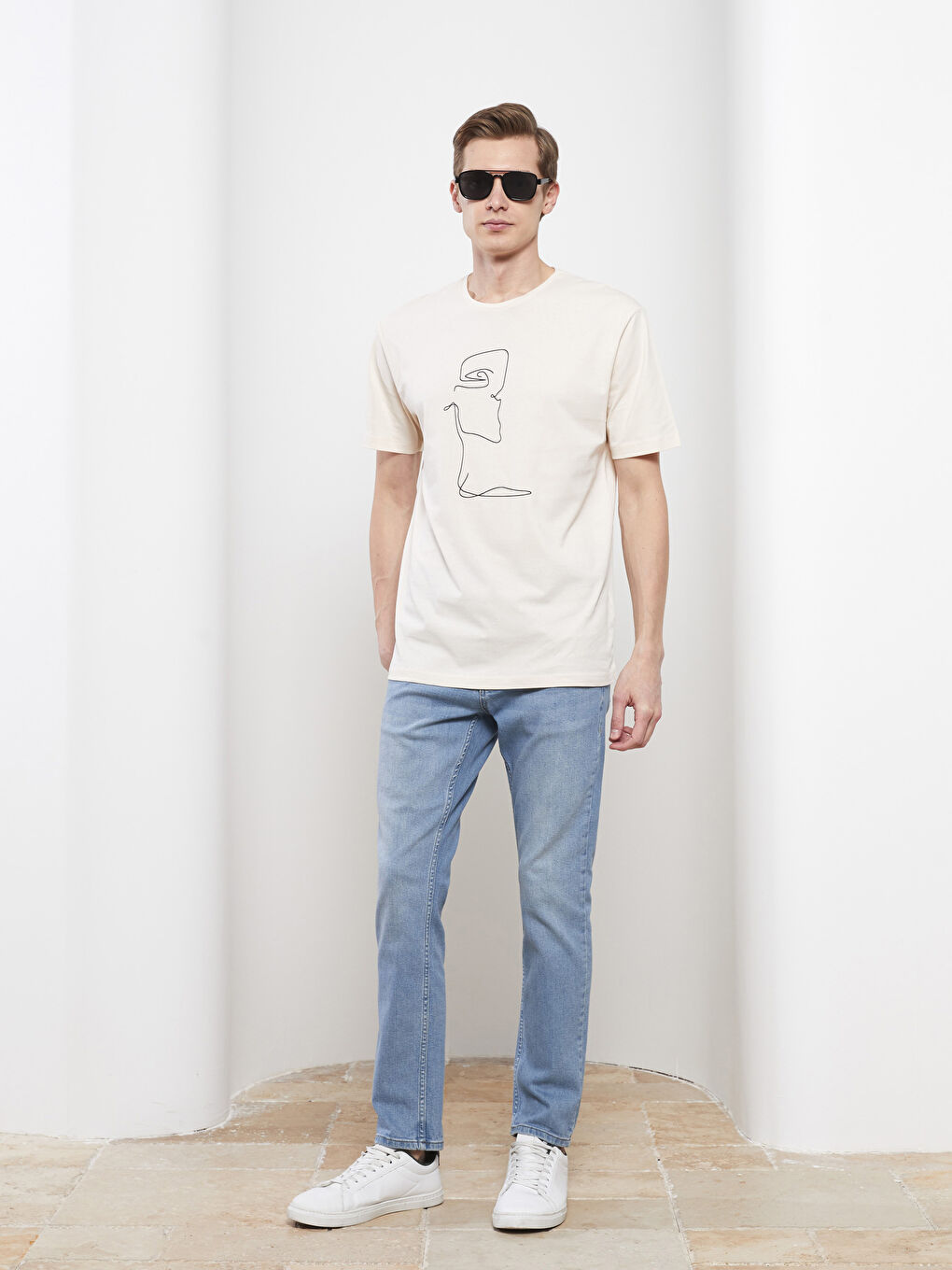 Bej Bisiklet Yaka Kısa Kollu Baskılı Penye Erkek Tişört-2