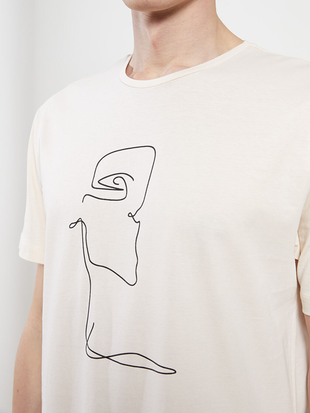 Bej Bisiklet Yaka Kısa Kollu Baskılı Penye Erkek Tişört-3