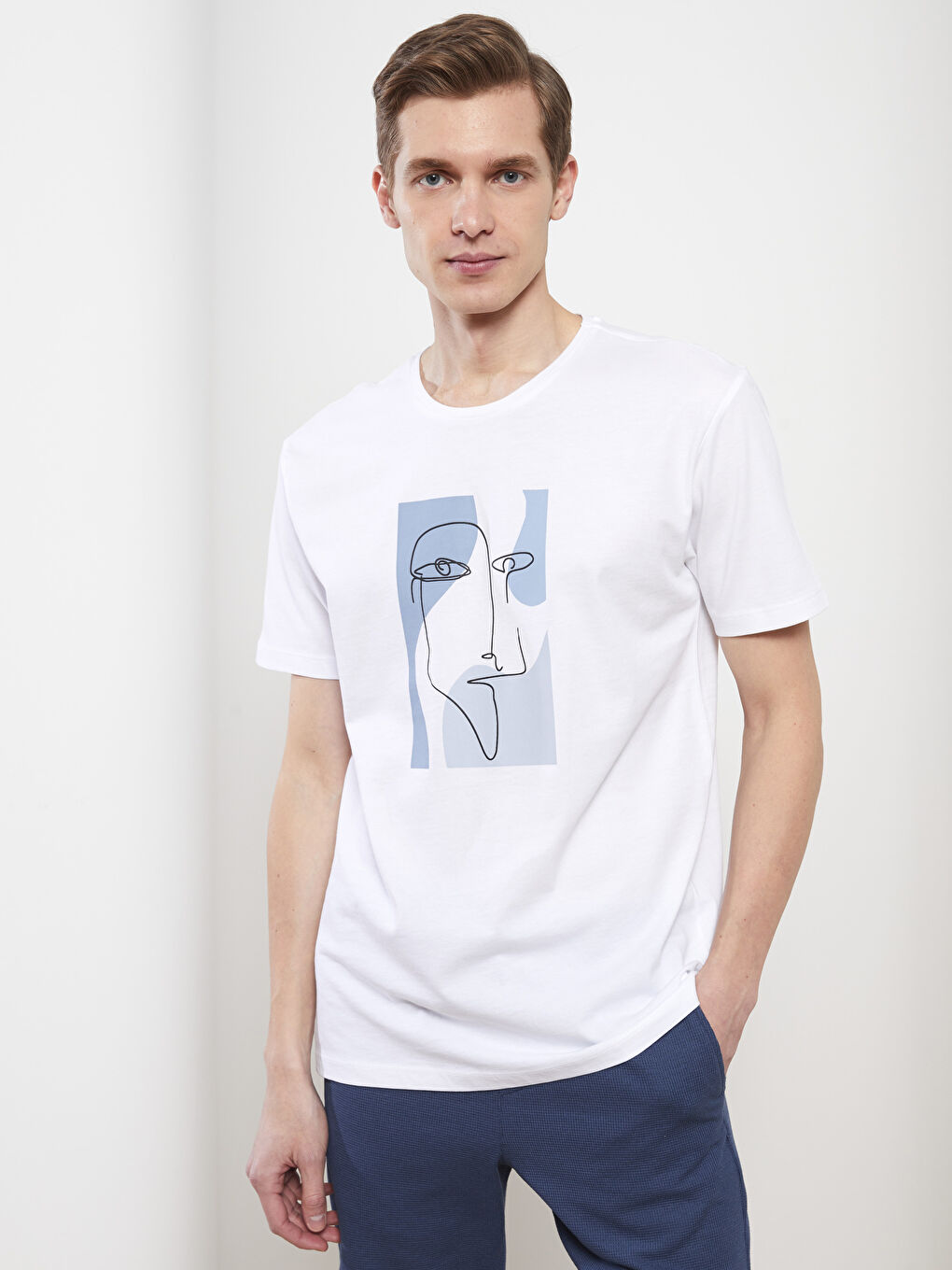 Beyaz Bisiklet Yaka Kısa Kollu Baskılı Penye Erkek Tişört