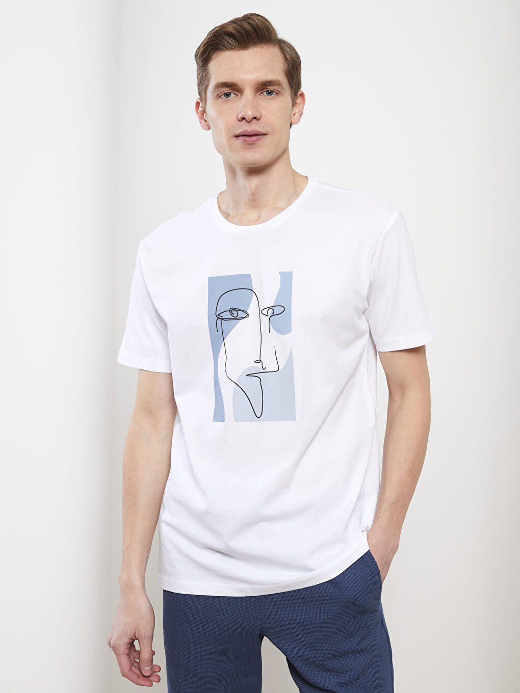 Beyaz Bisiklet Yaka Kısa Kollu Baskılı Penye Erkek Tişört-1