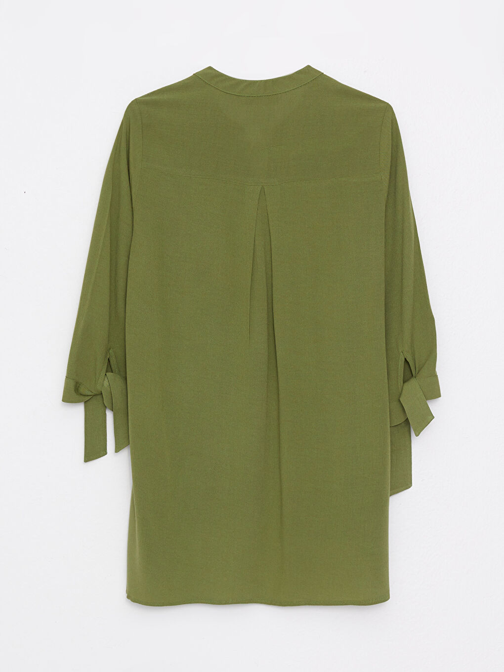 Yeşil Kaçık Yaka Düz Krinkle Kadın Gömlek-6