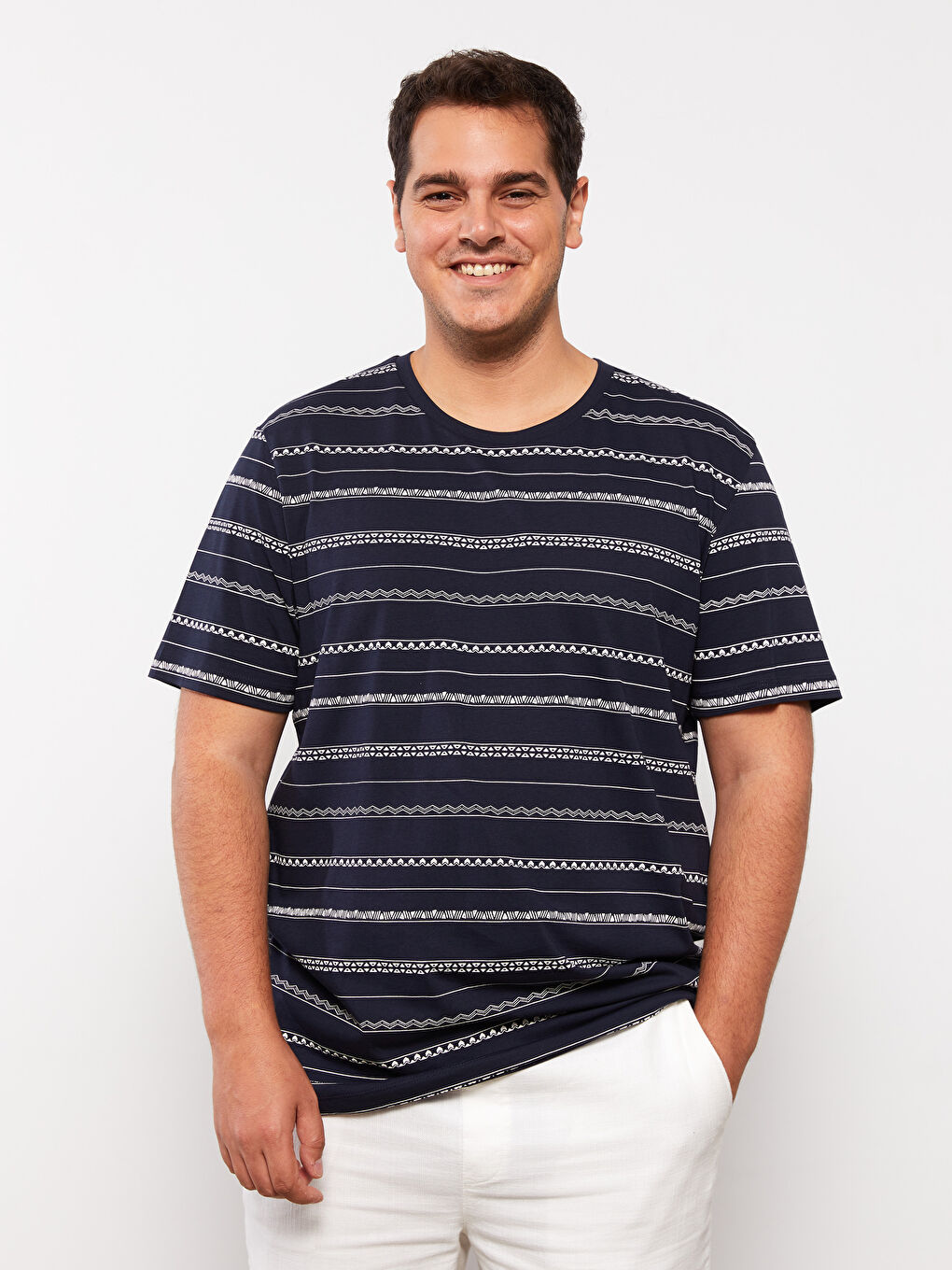 Lacivert Bisiklet Yaka Kısa Kollu Desenli Penye Erkek Tişört-1