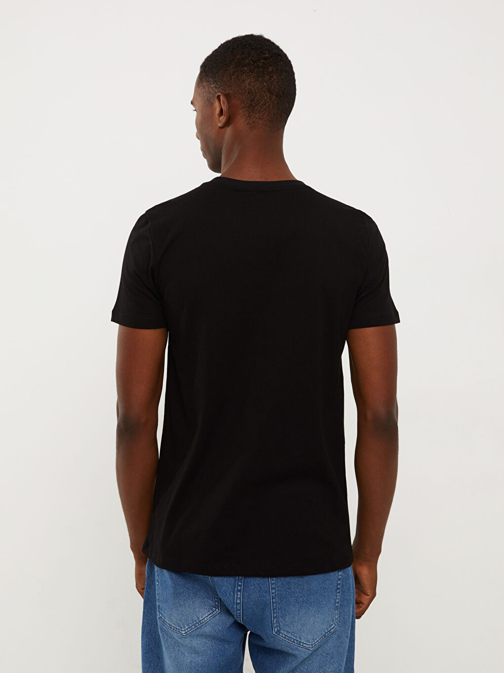 Siyah Bisiklet Yaka Kısa Kollu Nakışlı Penye Erkek Tişört-4