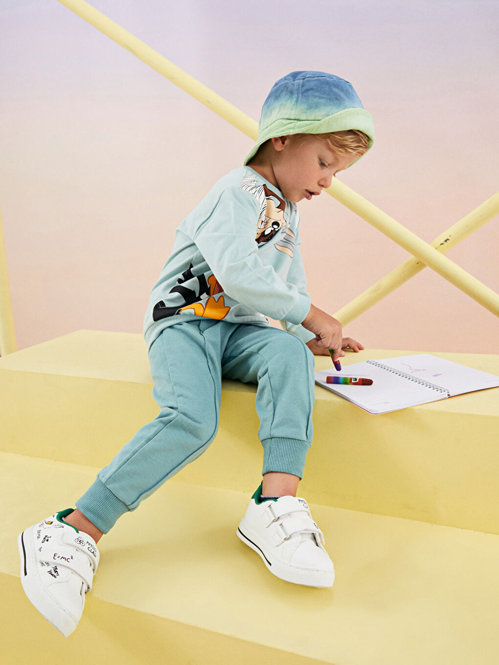 LCW baby Comfy Sweatshirts and Sweatpants for Unstable Kids -W2AH54Z1-FFV