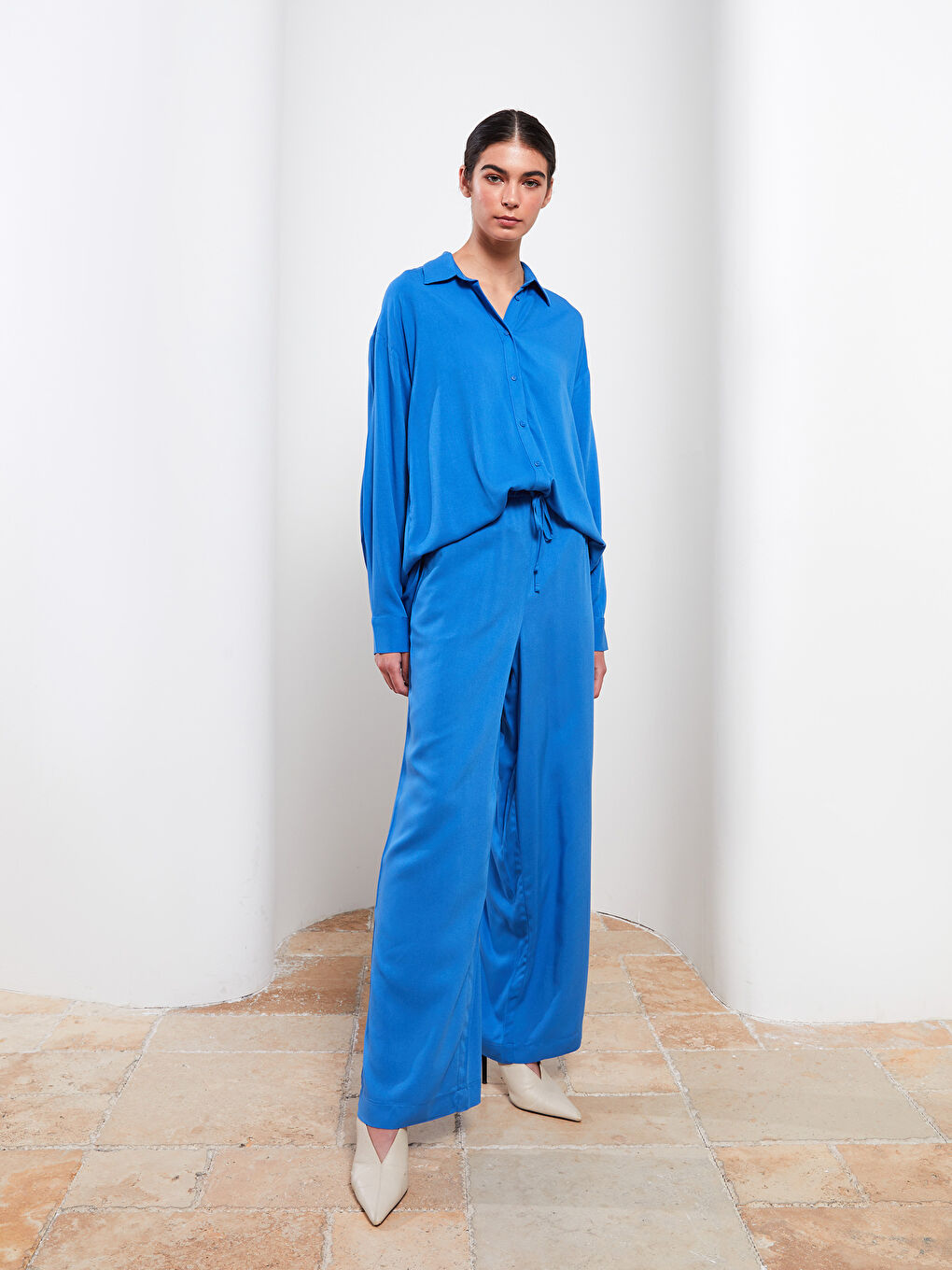 Mavi Beli Lastikli Düz Viskon Kadın Palazzo Pantolon-1