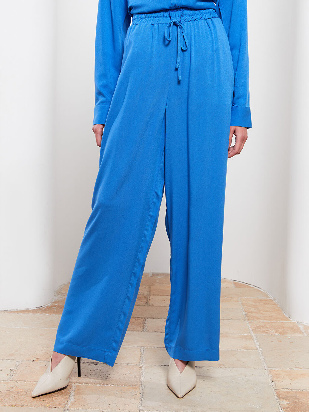Mavi Beli Lastikli Düz Viskon Kadın Palazzo Pantolon-3