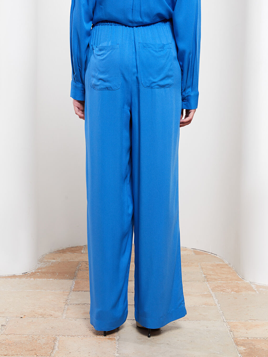 Mavi Beli Lastikli Düz Viskon Kadın Palazzo Pantolon-4