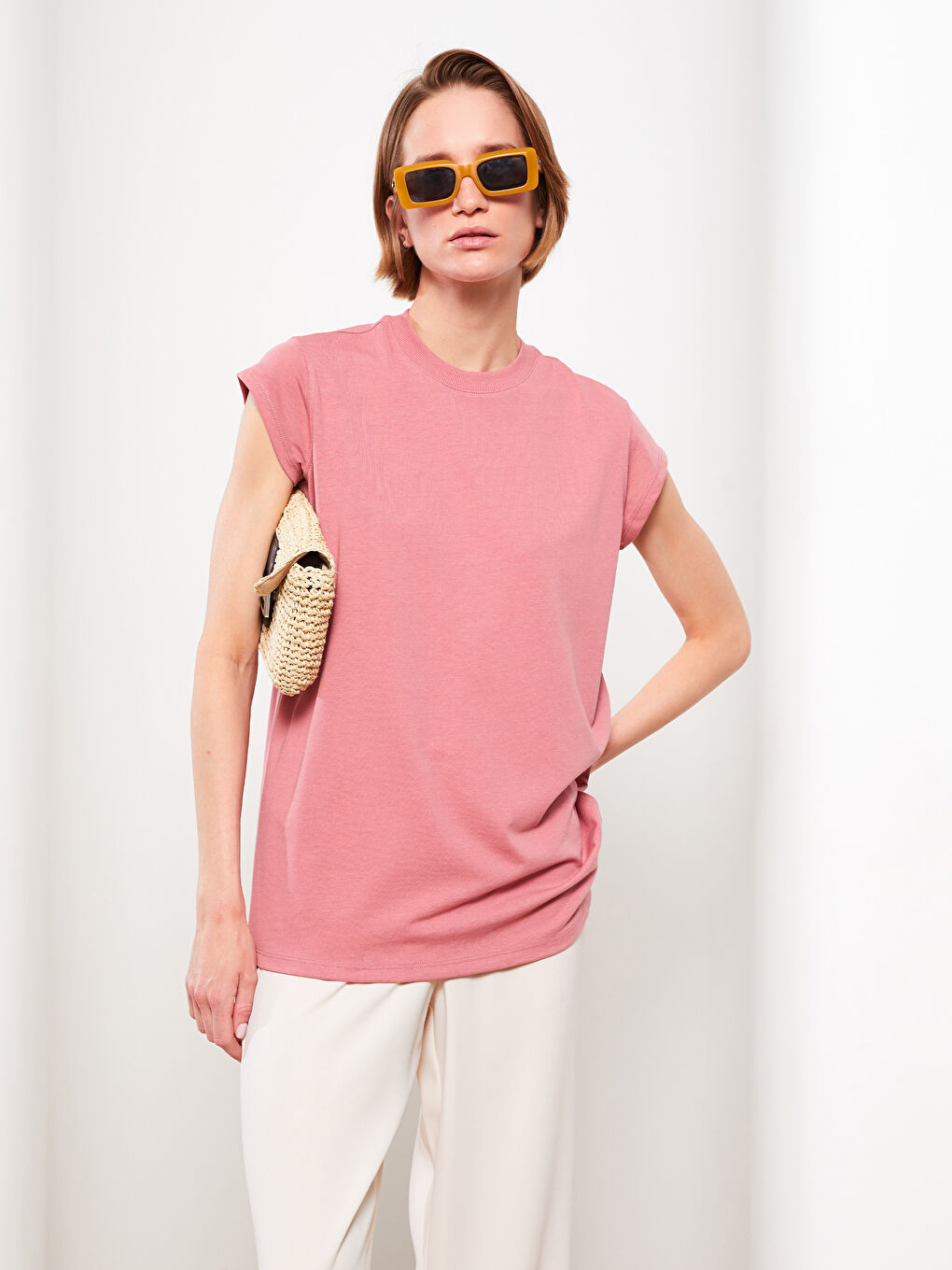 Pembe Bisiklet Yaka Düz Kısa Kollu Kadın Tunik