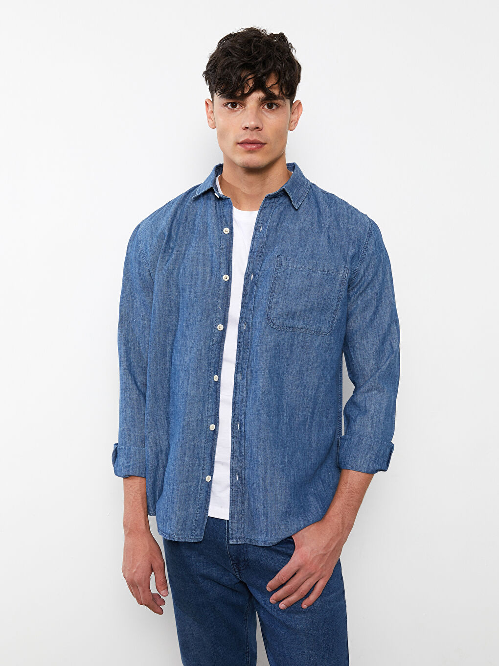 قميص جينز رجالي بأكمام طويلة وقصة عادية-2