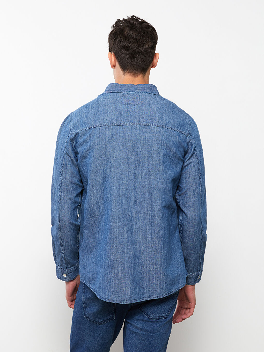 قميص جينز رجالي بأكمام طويلة وقصة عادية-4