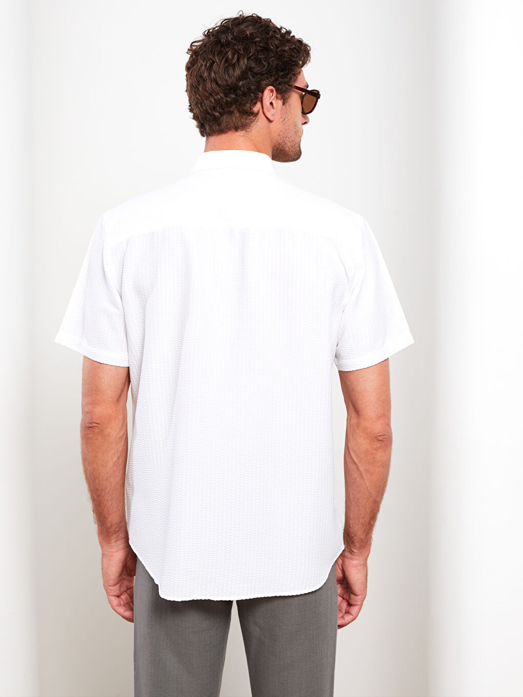 قميص رجالي بأكمام قصيرة بمقاس مريح-4