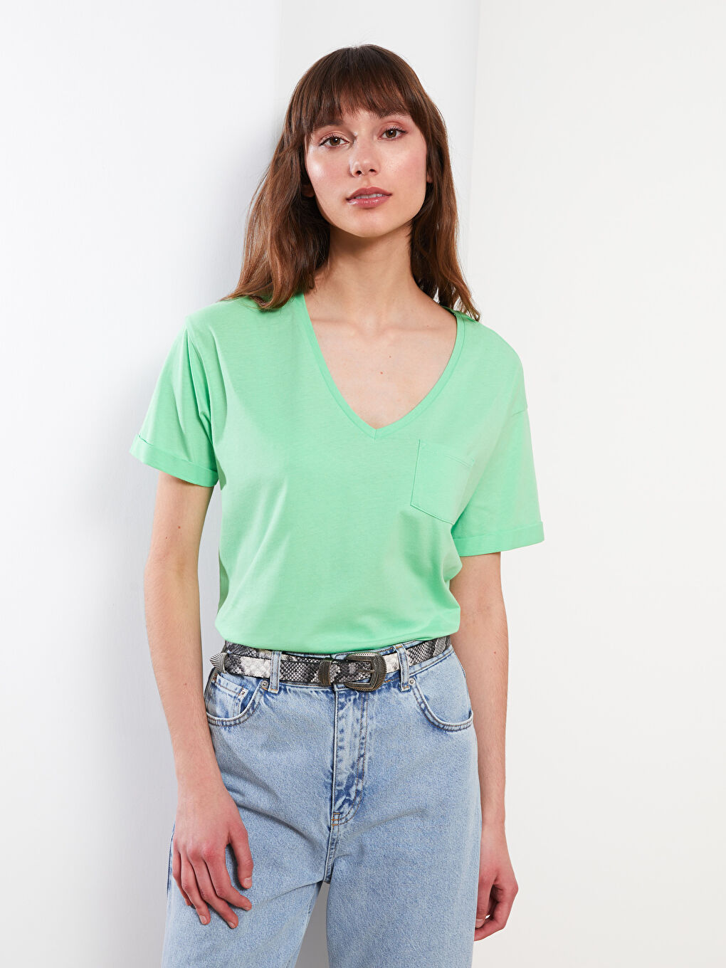 Yeşil V Yaka Düz Kısa Kollu Pamuklu Kadın Tişört-2