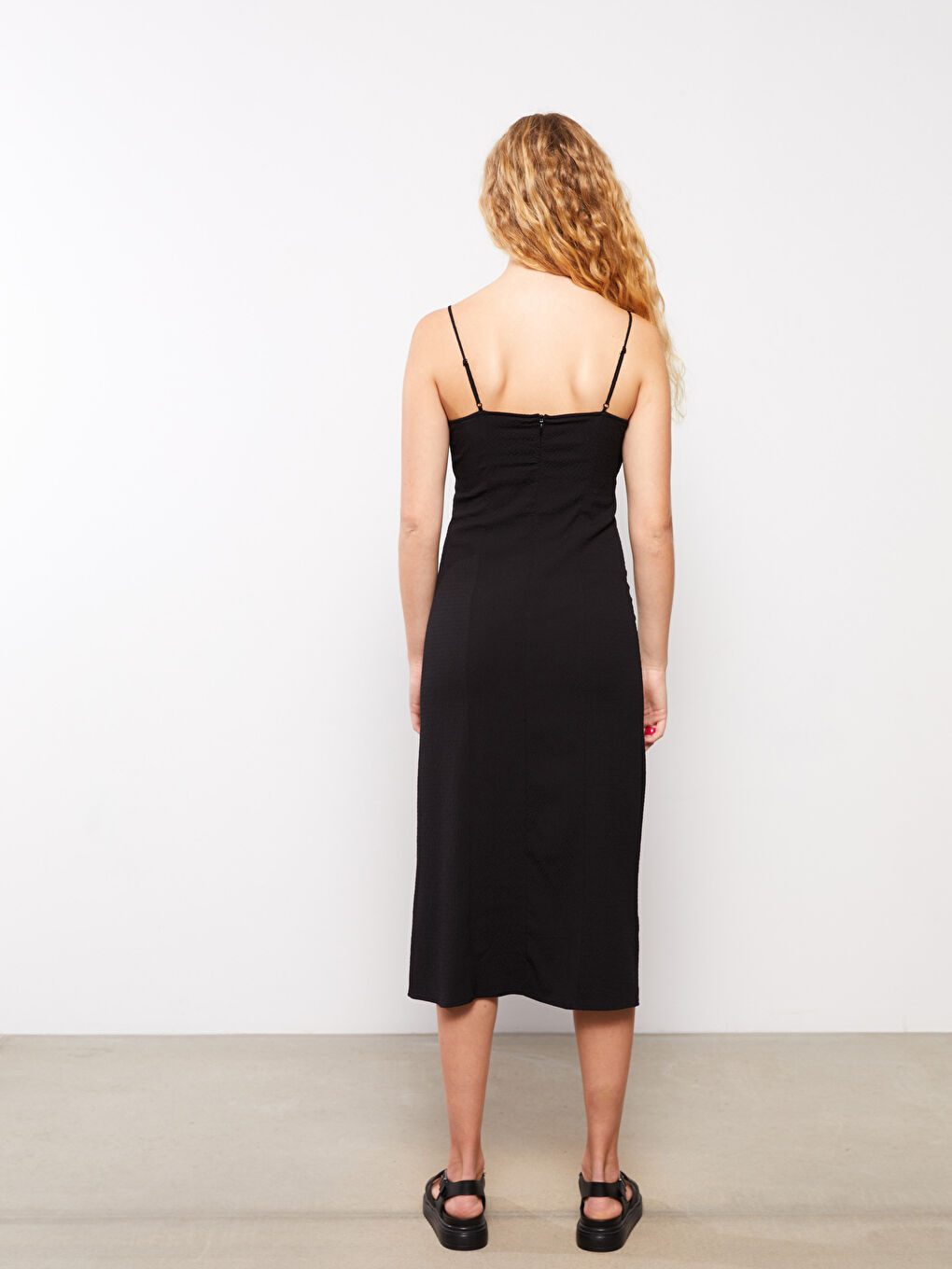 U Neck Plain Strappy Women's Dress-4