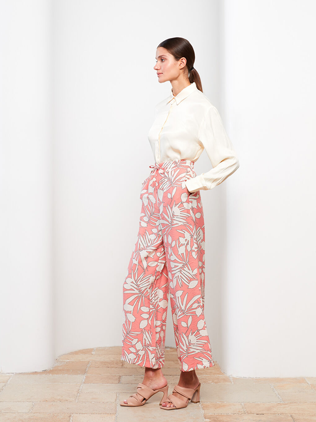 Pembe Beli Lastikli Desenli Kadın Pantolon-1