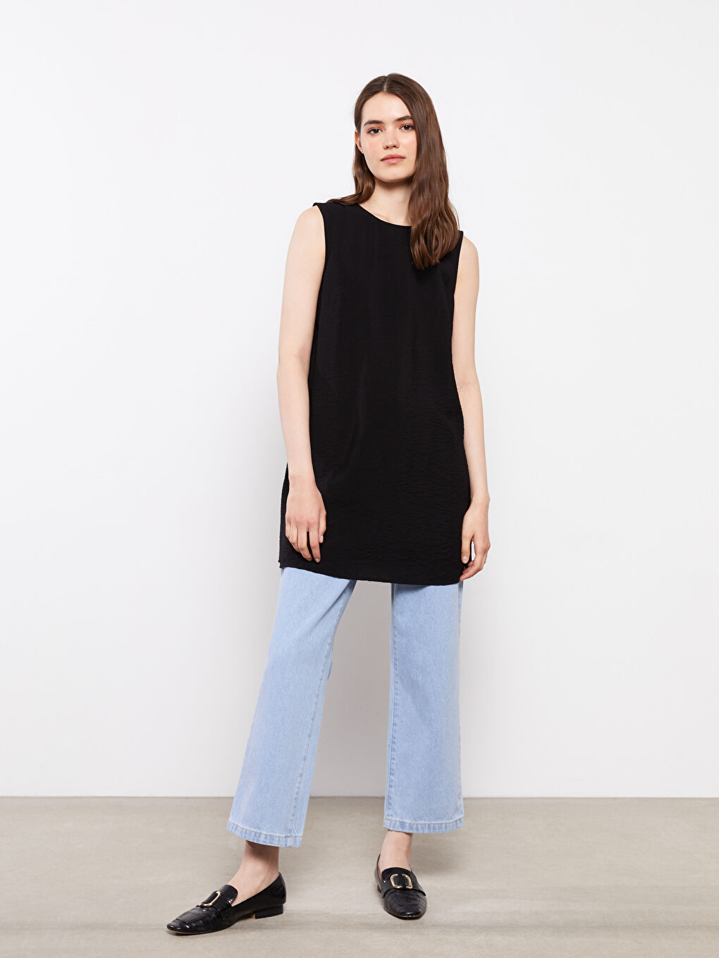 Women's Crew Neck Straight Sleeveless Tunic